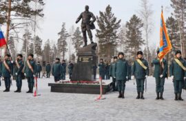 Подвиг спасателя увековечили в Сибири