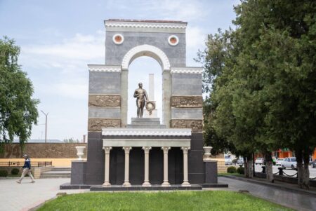 Памятные места Черкесска облагородят