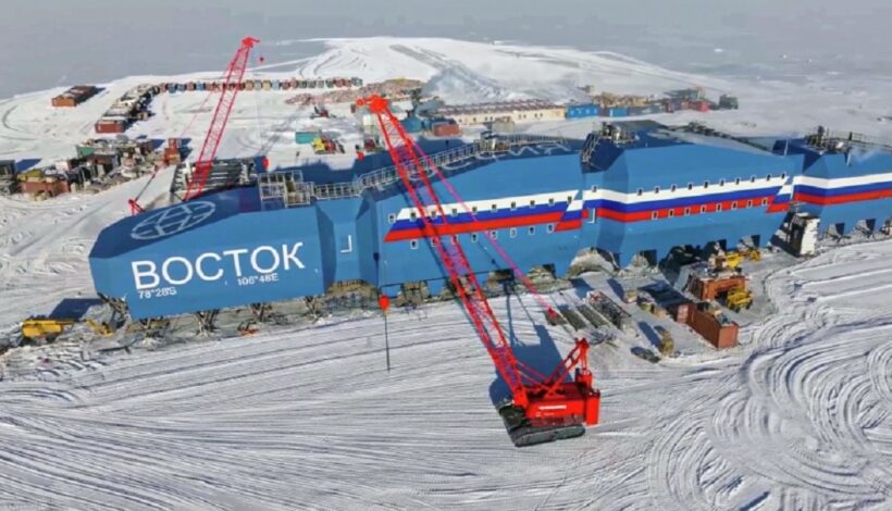 Древним льдом Антарктиды займутся исследователи