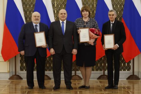 Выдающиеся артисты страны получили награды