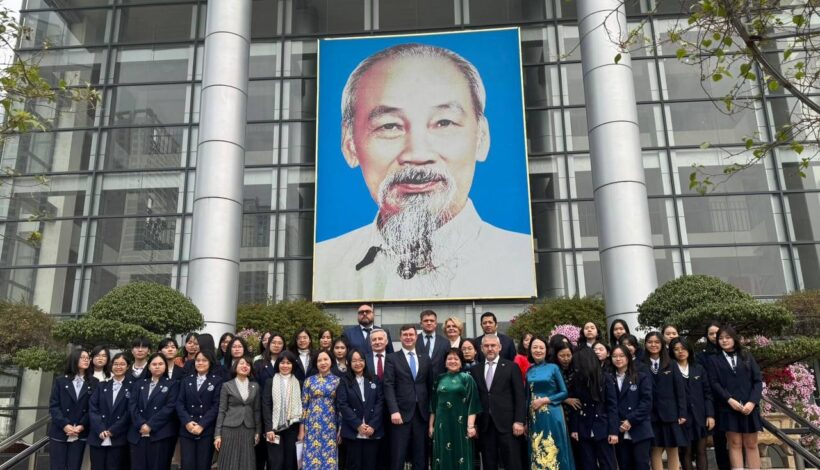 Русский язык объединил страны