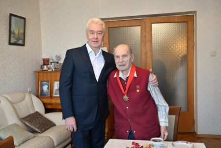 Герой стал почетным жителем столицы