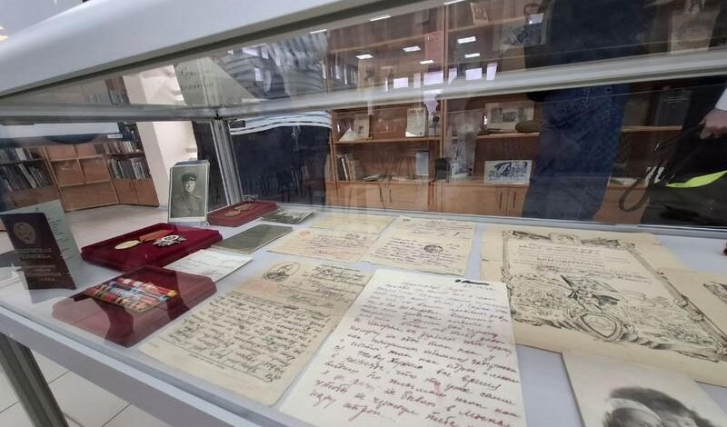 Открыли передвижную выставку книг о войне