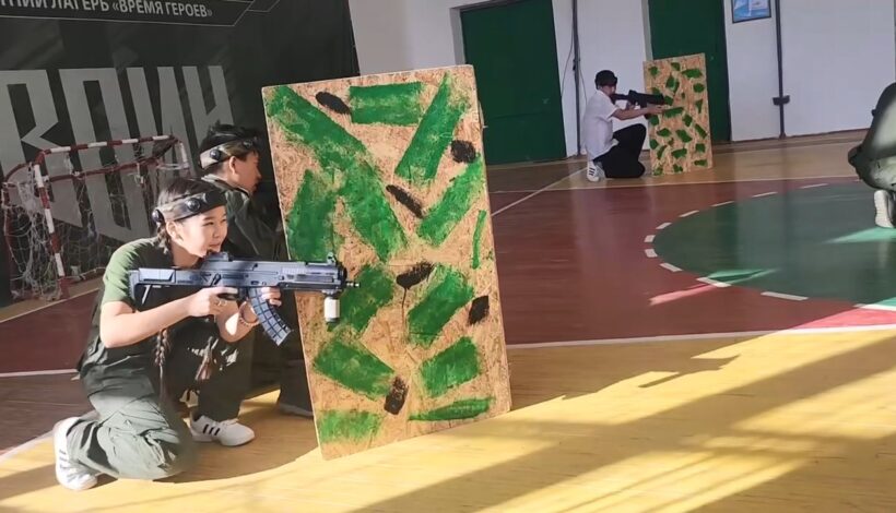 Курсанты передают знания школьникам