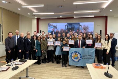 Школьники награждены за победу в конкурсе