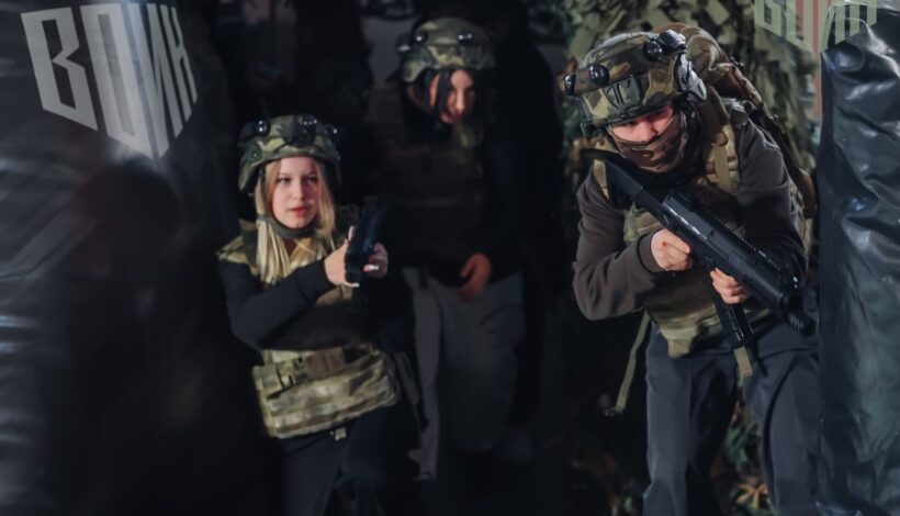 Курсанты «штурмовали» здание