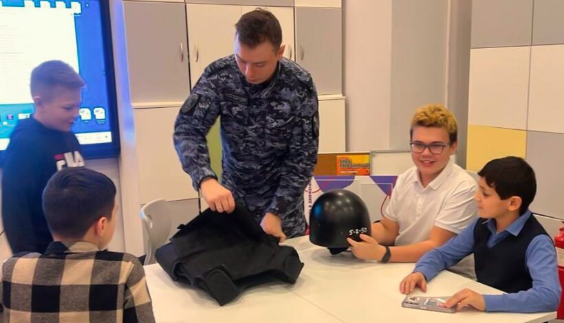 Школьникам рассказали о работе вневедомственной охраны