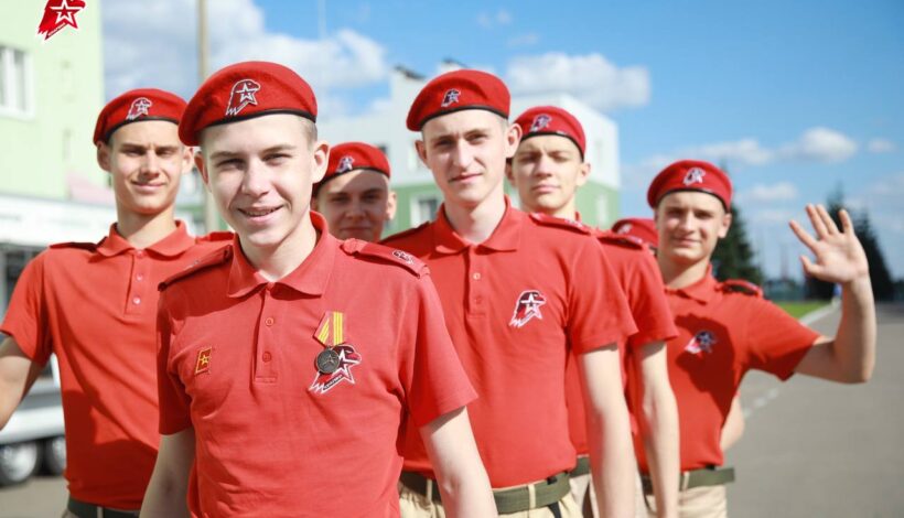 Школьникам предлагают рассказать о любимом богатыре