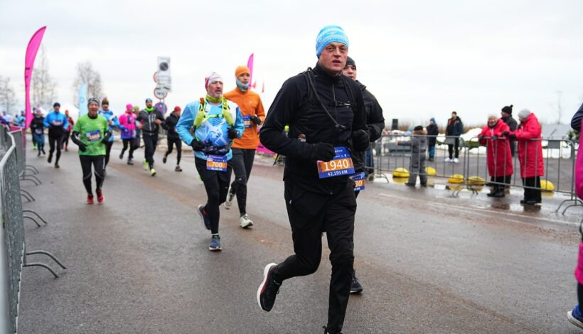 Спортсмены отдали дань памяти защитникам