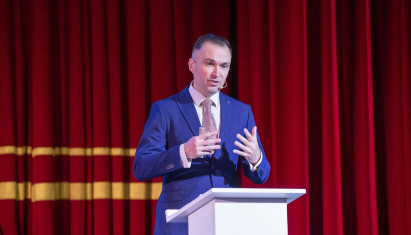 О науке на фронте узнали участники фестиваля