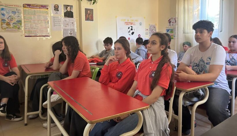 Поколение победителей и молодежь соединил телемост