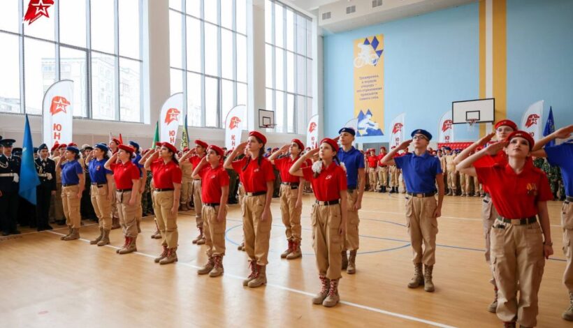 Юнармейцы посоревновались в знании истории