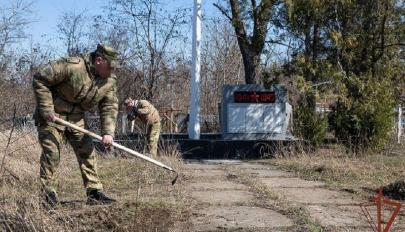 Росгвардейцы преобразят мемориалы