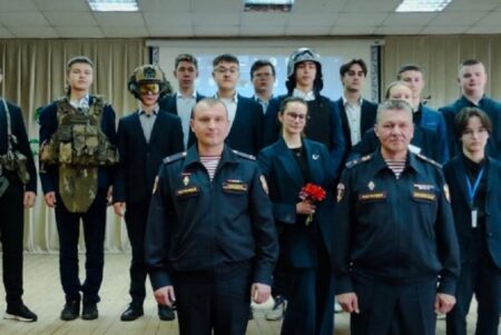Старшеклассники узнали о службе в Росгвардии