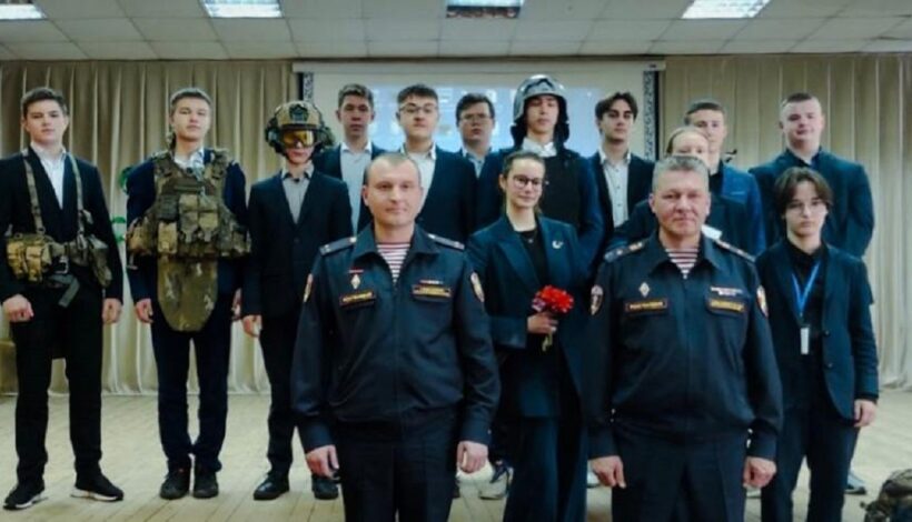 Старшеклассники узнали о службе в Росгвардии