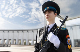 Почетный караул несет юбилейную вахту