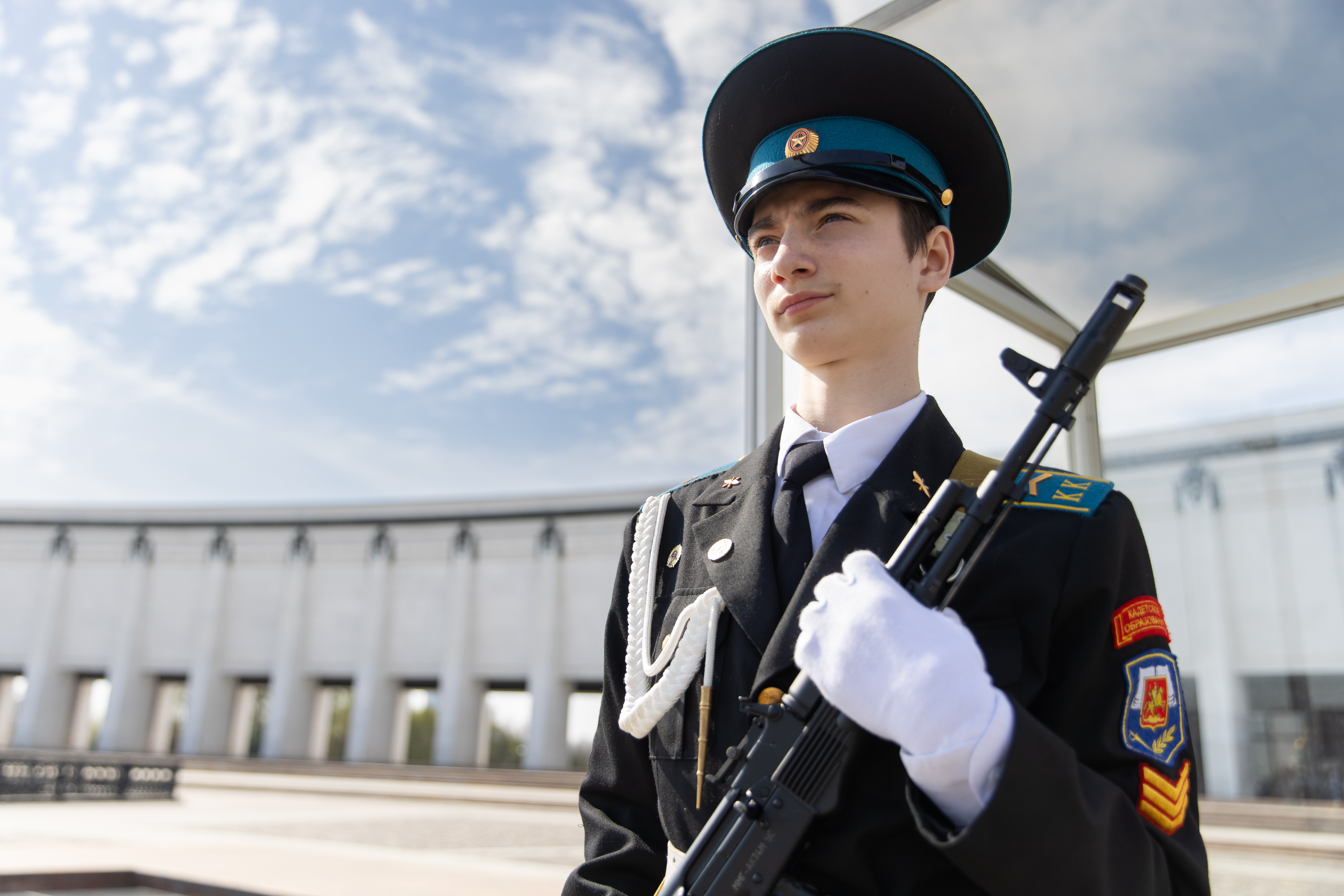 Почетный караул несет юбилейную вахту