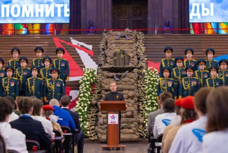 Дмитрий Медведев выступил в Музее Победы