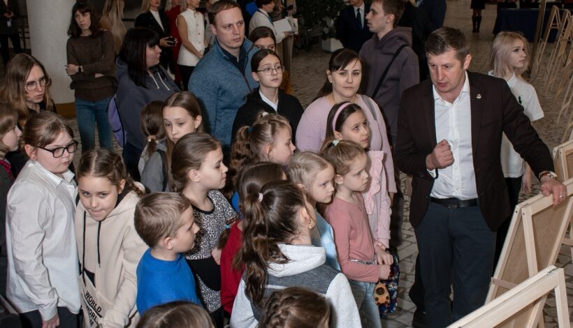 Детям рассказали о подвиге цирковых артистов