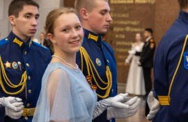 В Музее Победы начался кадетский бал