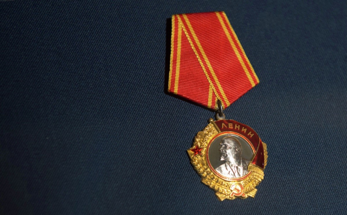 95 лет со дня учреждения орденов Ленина и Красной Звезды