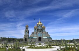 Геоглиф высадят в честь Победы