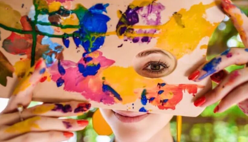 Вдовы бойцов обрели силы в искусстве