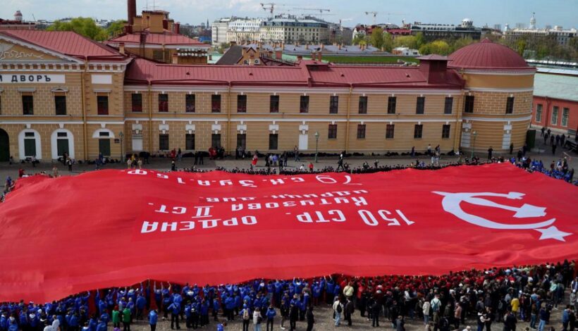 Развернули самое большое Знамя Победы
