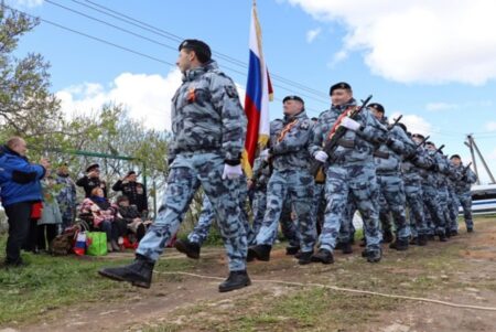 Персональные парады провели для ветеранов