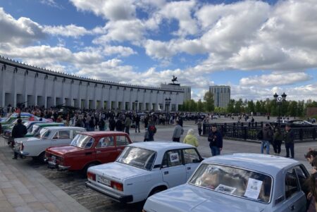 У Музея Победы финишировал масштабный ретропробег