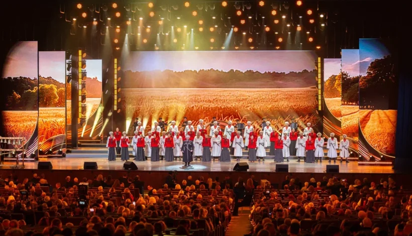 Народные песни исполнили в честь Победы