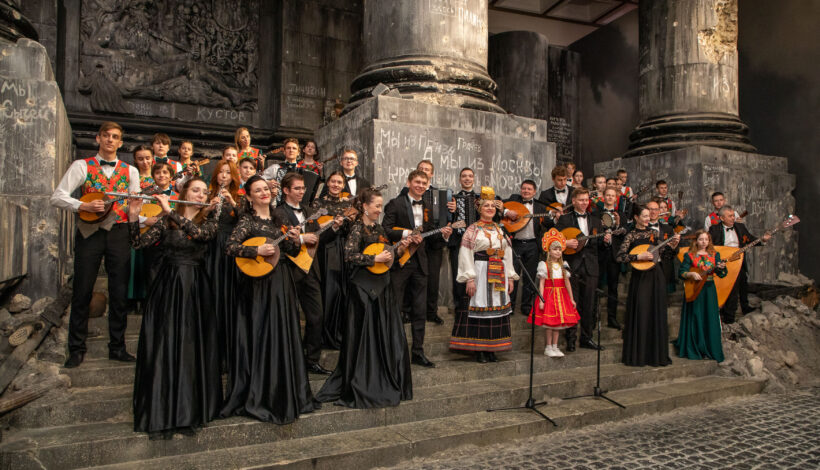 Артисты воссоздали концерт выдающейся певицы у Рейхстага