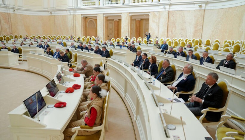 Патриотическое воспитание обсудили в Северной столице
