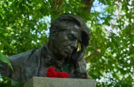 Память выдающихся деятелей искусства почтили