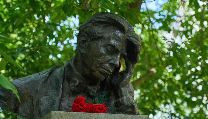 Память выдающихся деятелей искусства почтили