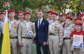 Юнармейцы ЛНР встретились с Героем