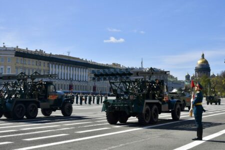 Отреставрированная военная техника участвовала в параде