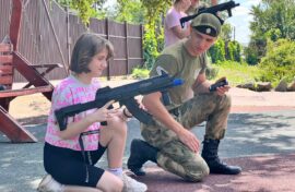 Дети-сироты проходят военно-спортивную подготовку