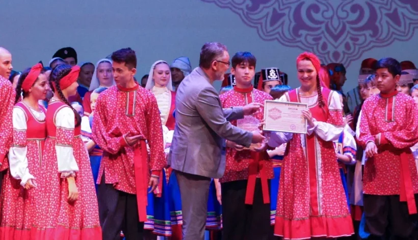 Национальные танцы показали на фестивалях