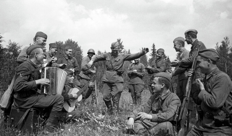 Документы ветеранов оцифровали