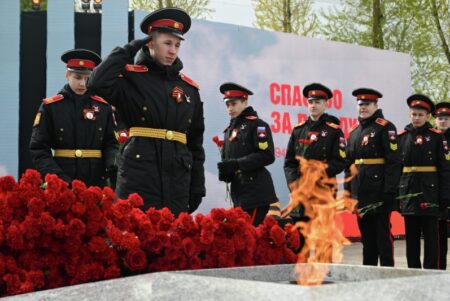80 мемориалов зажгли огонь Победы