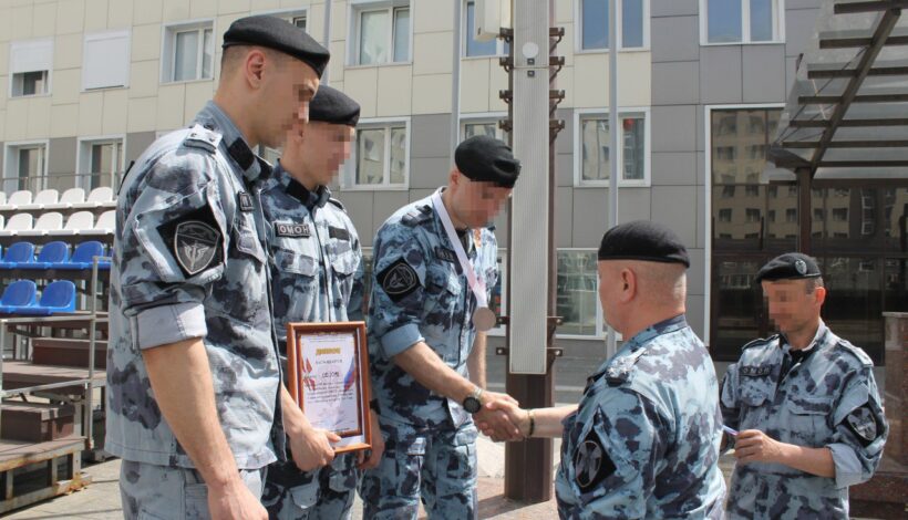 Спецназовцы посоревновались в биатлоне