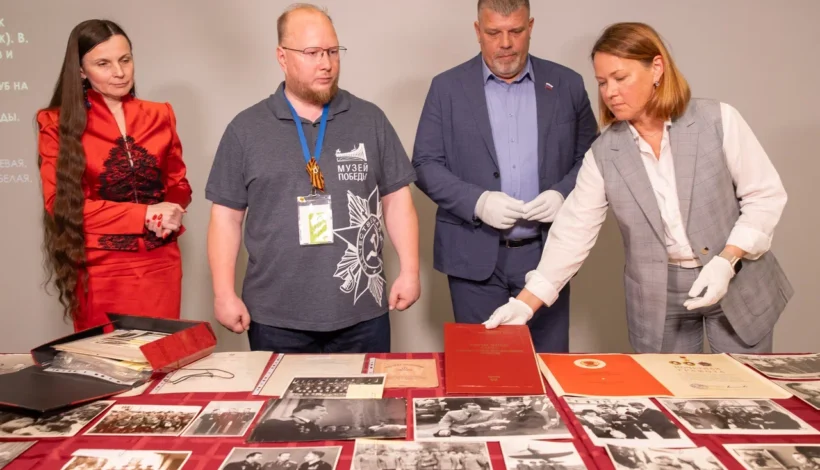 Архив летчика-аса вернулся на Родину