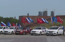 Международный автопробег стартовал у Музея Победы