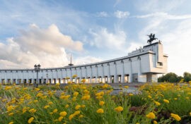 Посетителям приготовили подарок