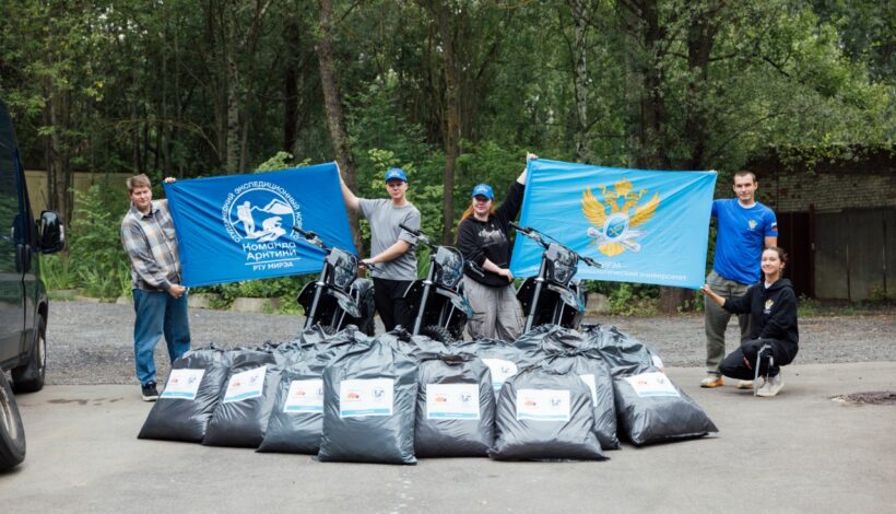 Студенты и преподаватели позаботились о защитниках