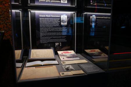 Реликвии кинорежиссера Юрия Озерова представили в Музее Победы