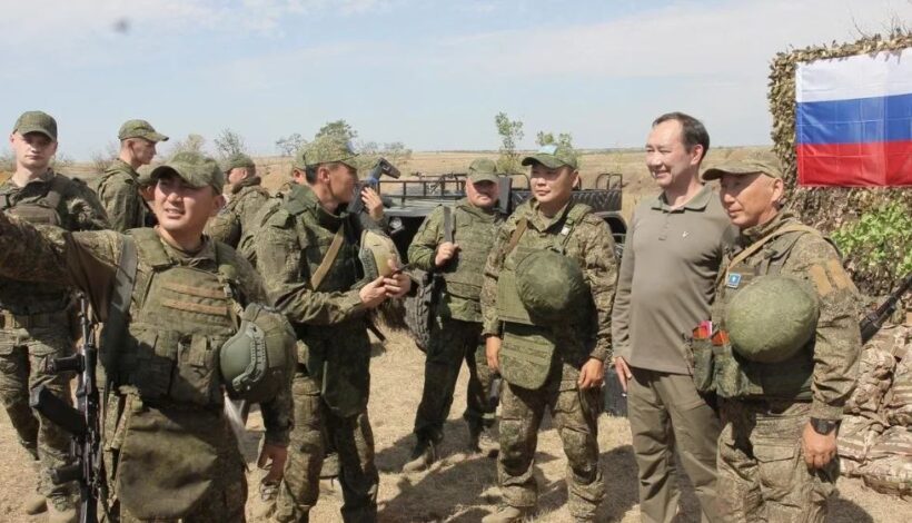 Глава Якутии наградил земляков