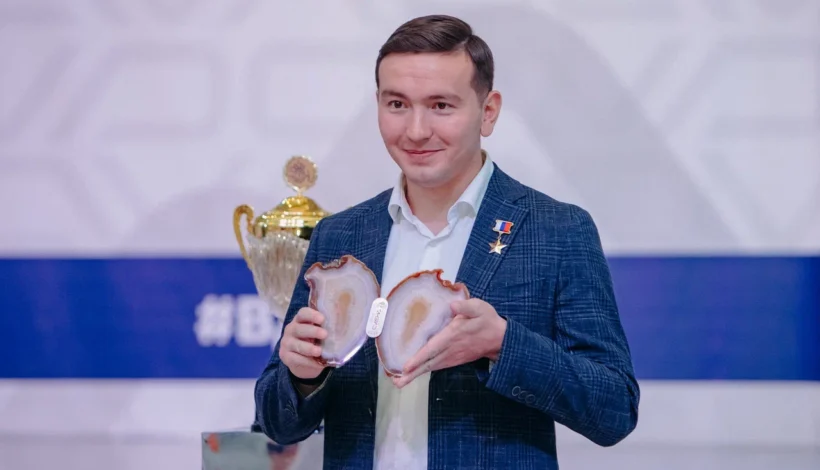 Герой России пообщался с детьми