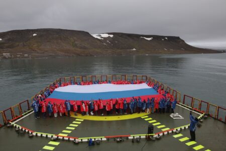 Школьники мира покорили Арктику